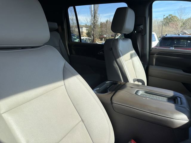 Used 2024 Chevrolet Suburban LT image 18