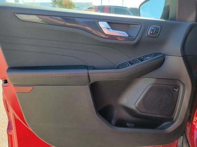 Used 2023 Ford Escape ST-Line Select w/ Tech Pack #2 AWD/4WD image 17