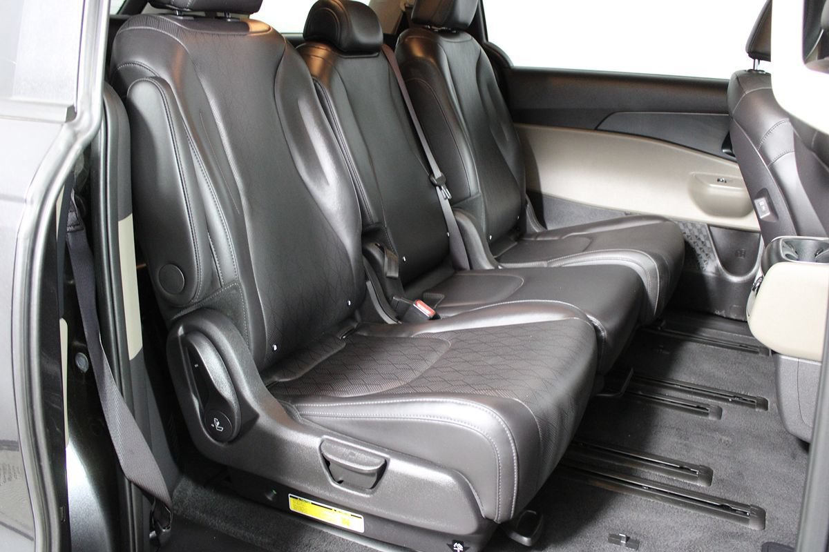Used 2026 Kia Carnival LXS FWD image 40