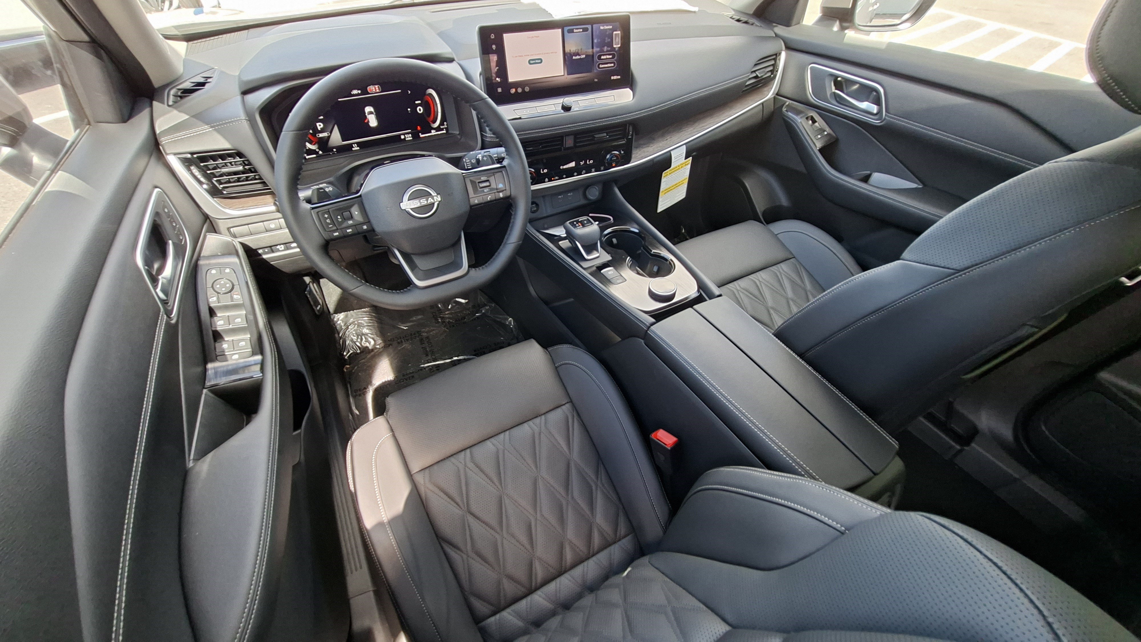 New 2026 Nissan Rogue Platinum AWD/4WD image 14