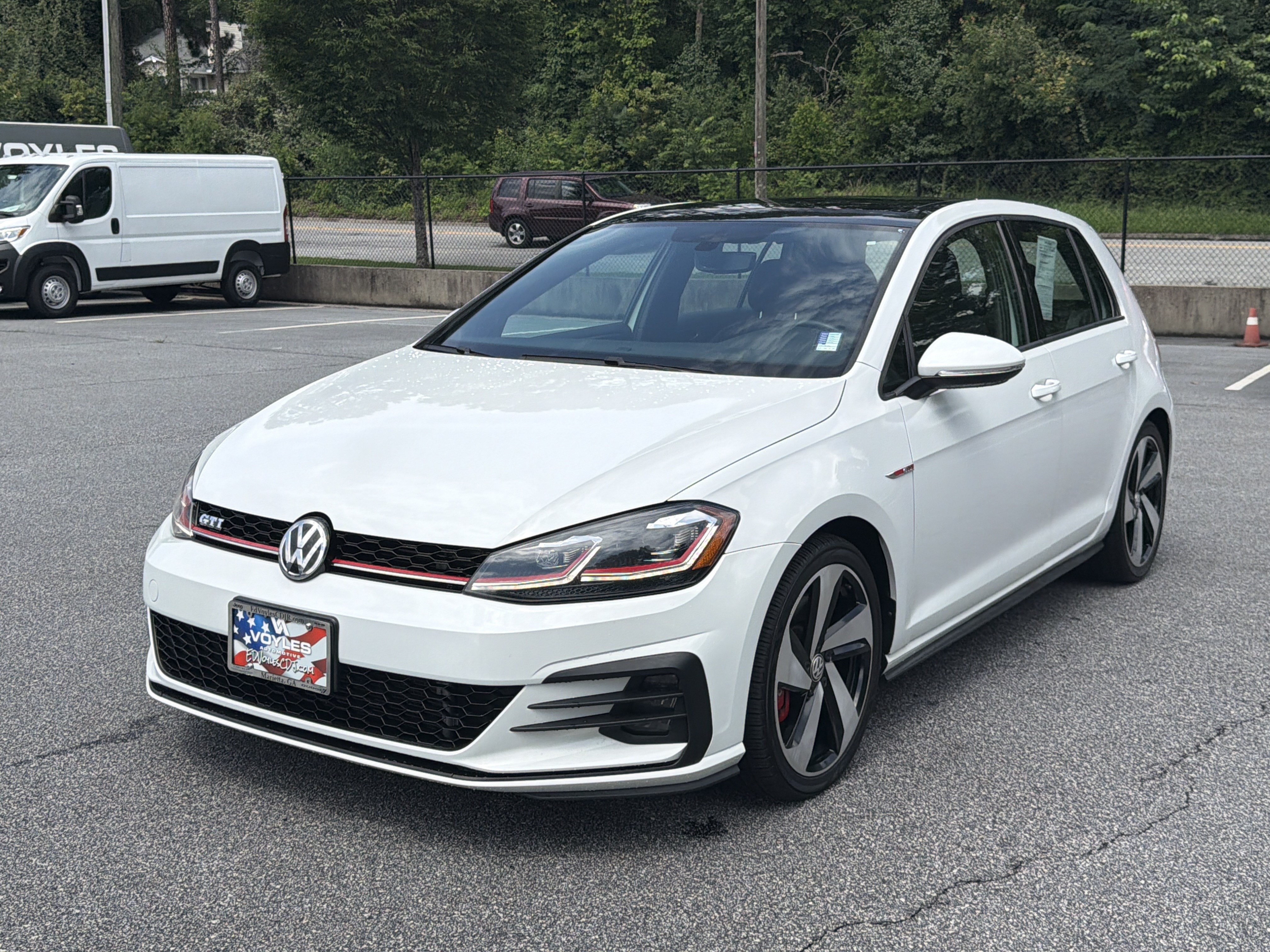 Used 2018 Volkswagen GTI SE FWD image 3