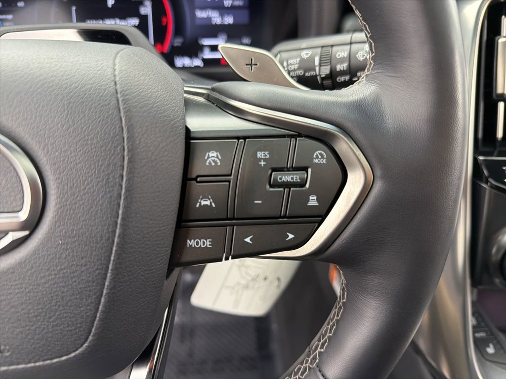 Used 2025 Lexus LX 700h Overtrail AWD/4WD image 16