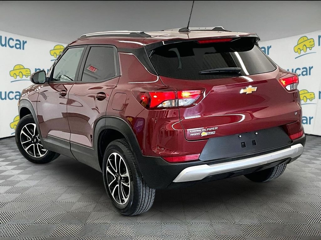Used 2025 Chevrolet TrailBlazer LT AWD/4WD image 4