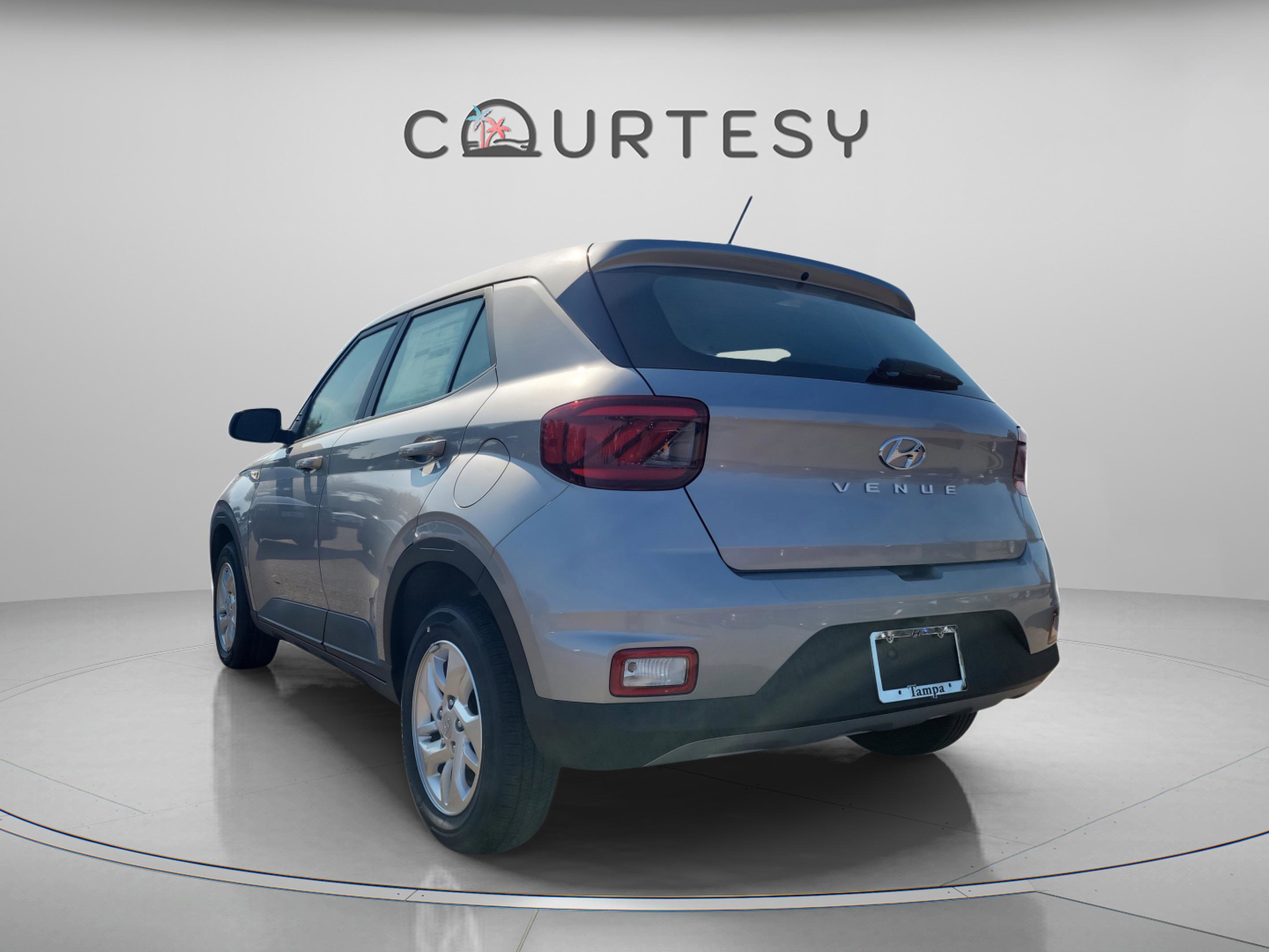 New 2026 Hyundai Venue SE image 3