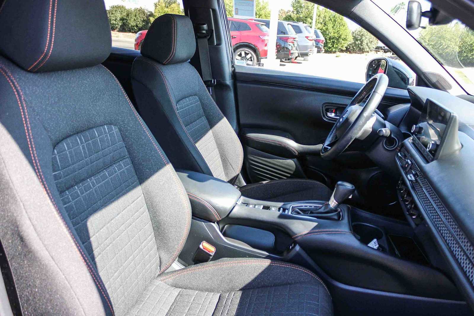 Certified 2025 Honda HR-V Sport image 15