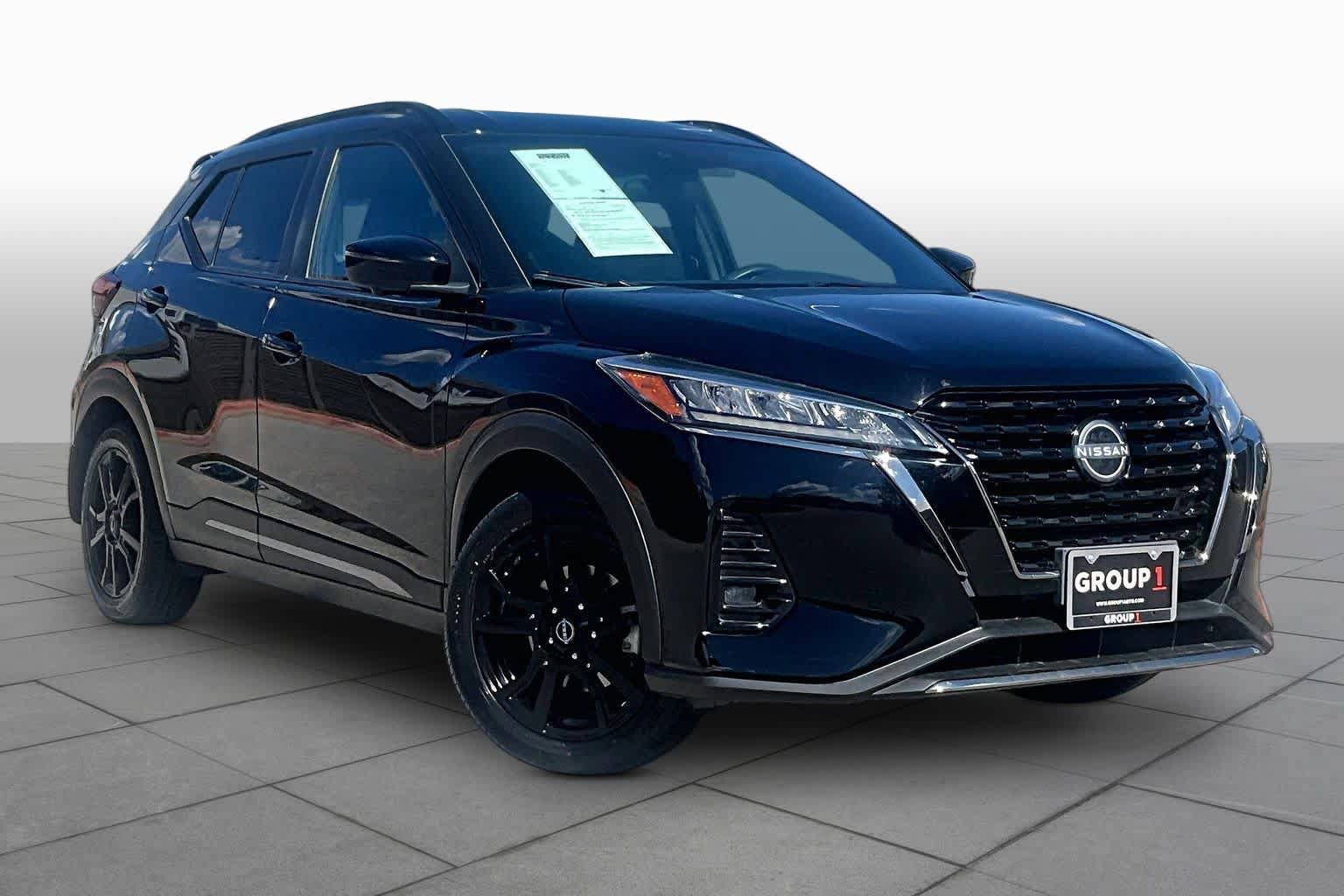 Certified 2023 Nissan Kicks SR FWD image 3