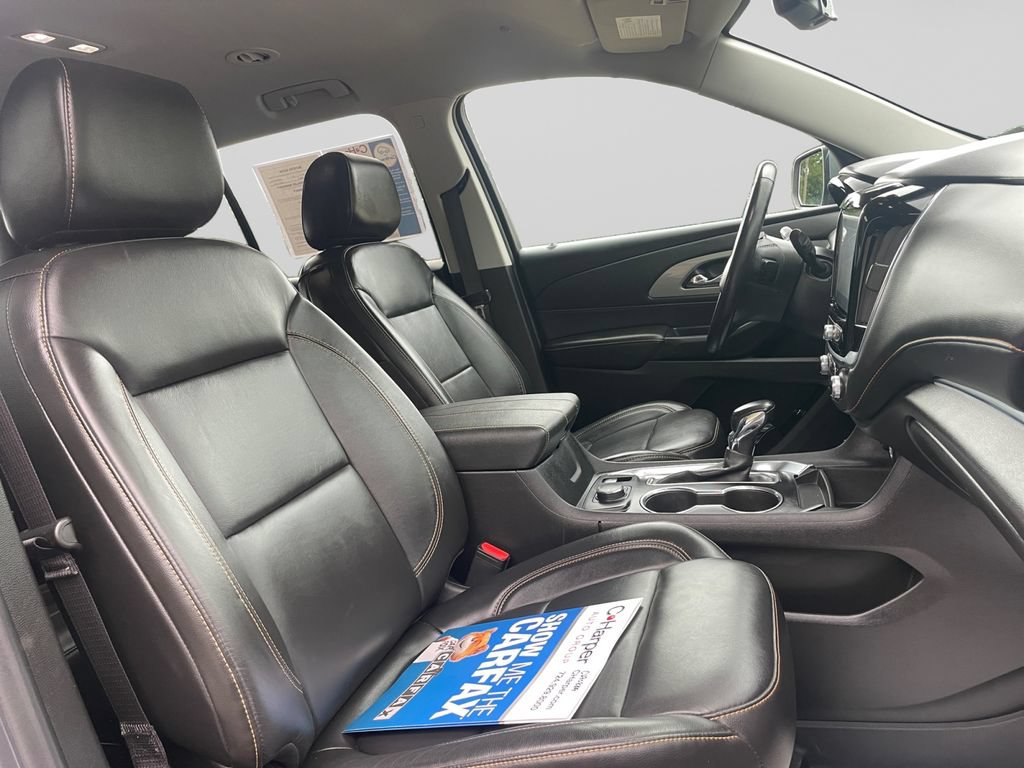 Certified 2021 Chevrolet Traverse RS w/ LPO, Floor Liner Package AWD/4WD image 11