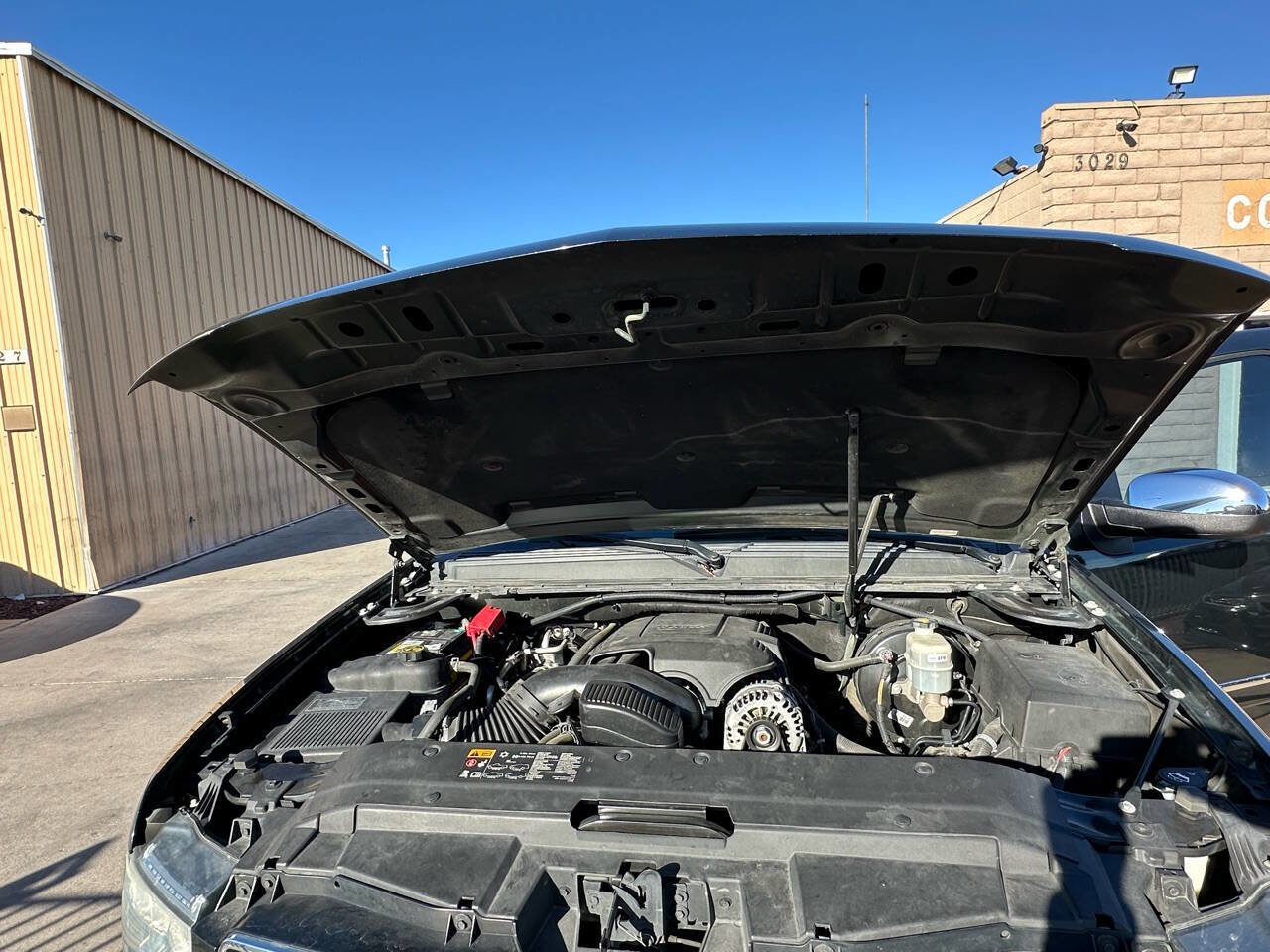 Used 2013 Chevrolet Avalanche LTZ image 18