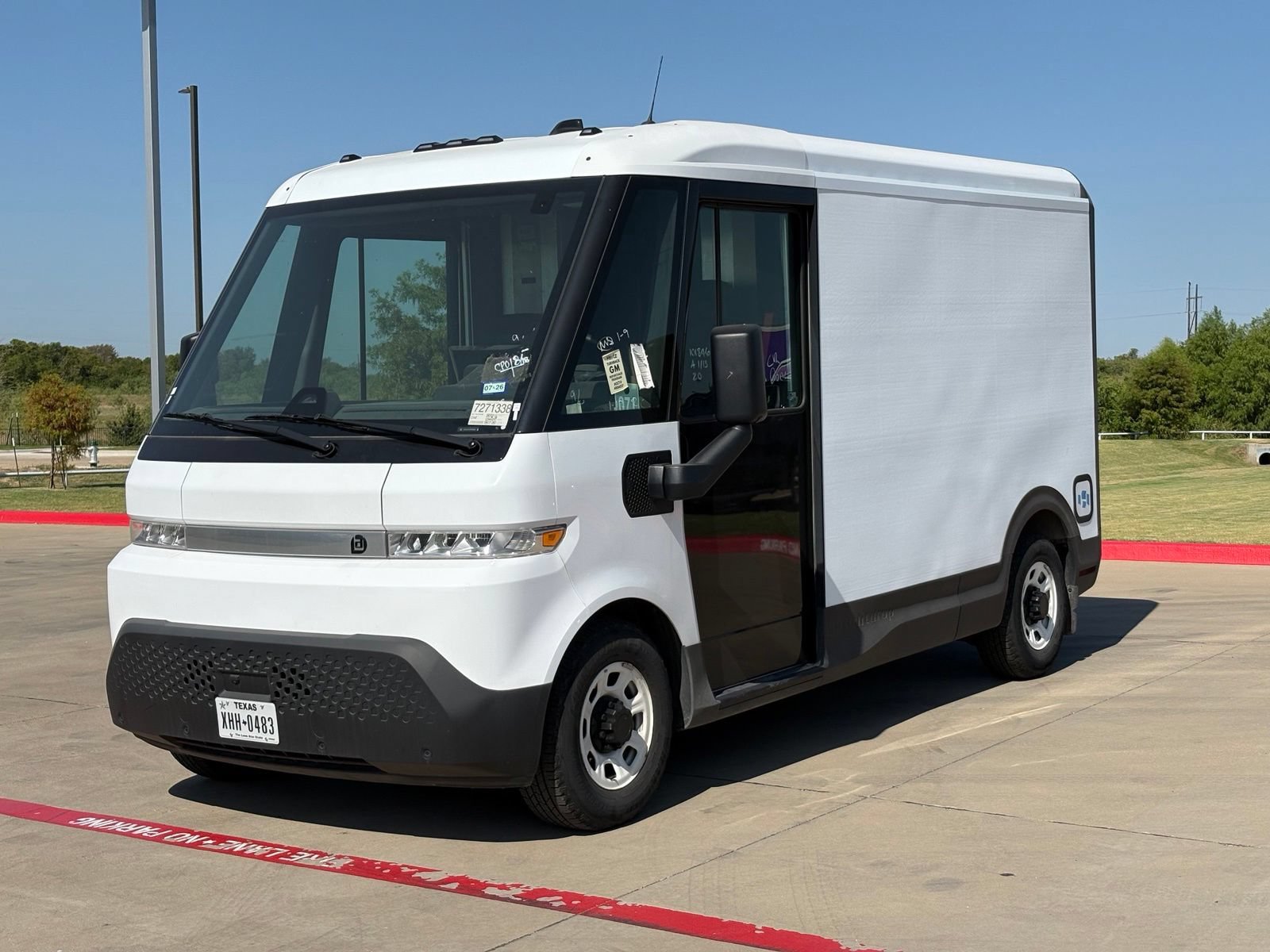 Used 2024 Chevrolet Brightdrop 400 w/ Commercial Equipment Package AWD/4WD image 3