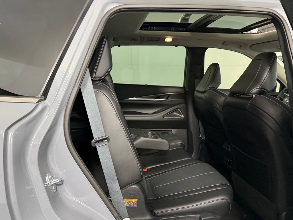 Used 2025 INFINITI QX60 Sensory w/ Vision Package AWD/4WD image 30