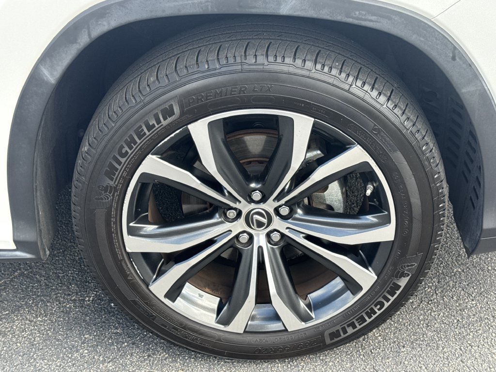 Used 2022 Lexus RX 350L FWD w/ Premium Package image 12