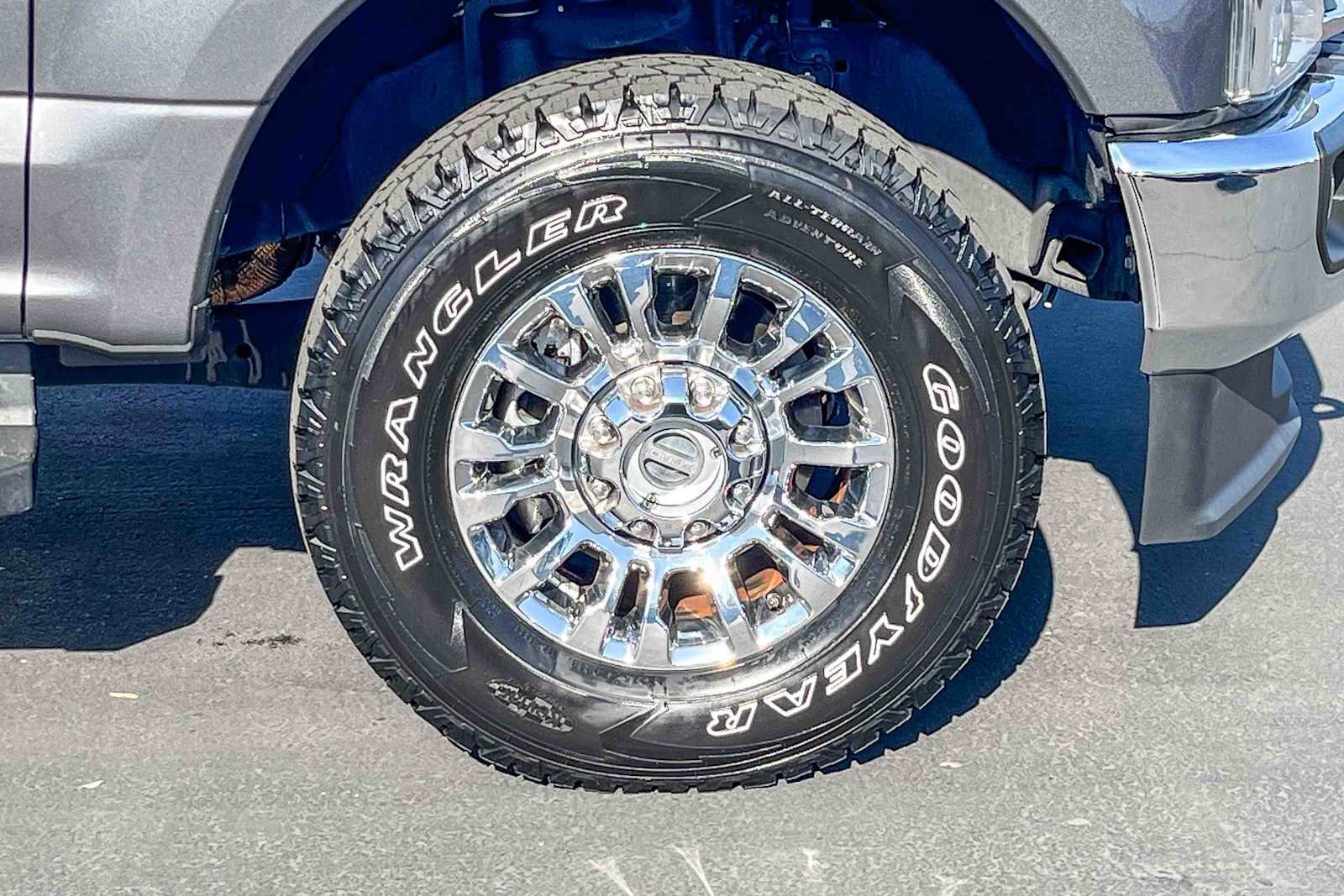 Used 2022 Ford F250 XLT w/ XLT Premium Package image 9