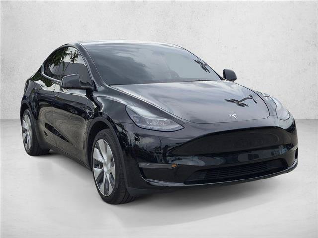 Used 2024 Tesla Model Y Long Range AWD/4WD image 3