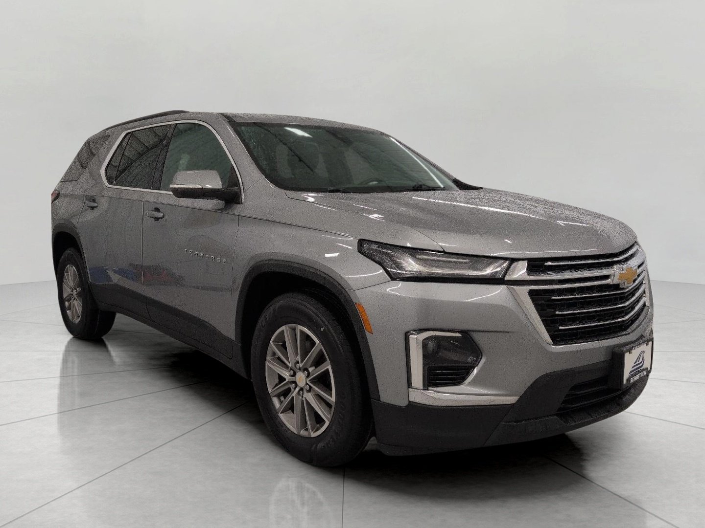 Used 2023 Chevrolet Traverse LT w/ LPO, Floor Liner Package AWD/4WD image 1