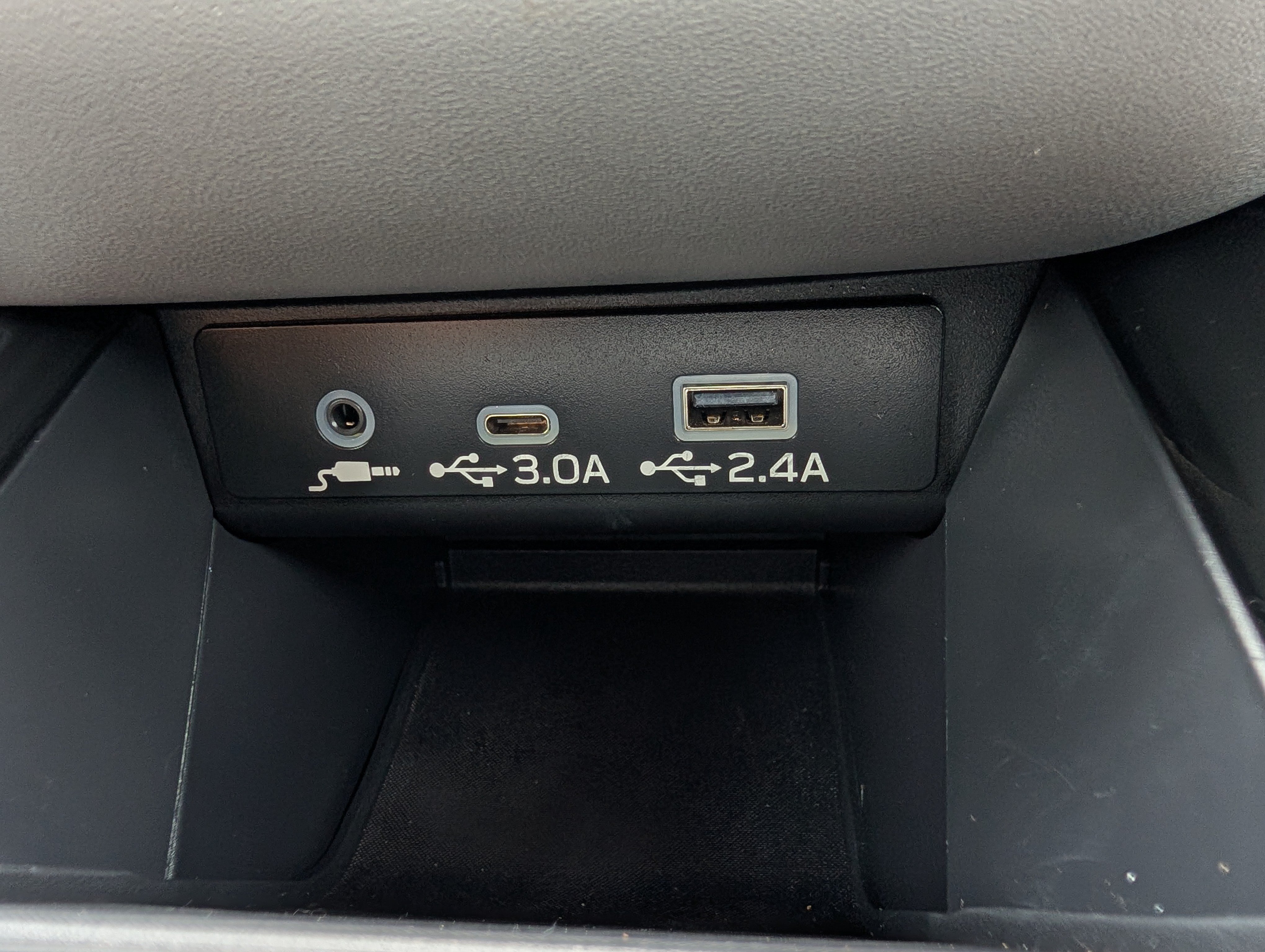 Certified 2025 Subaru Outback Premium AWD/4WD image 33