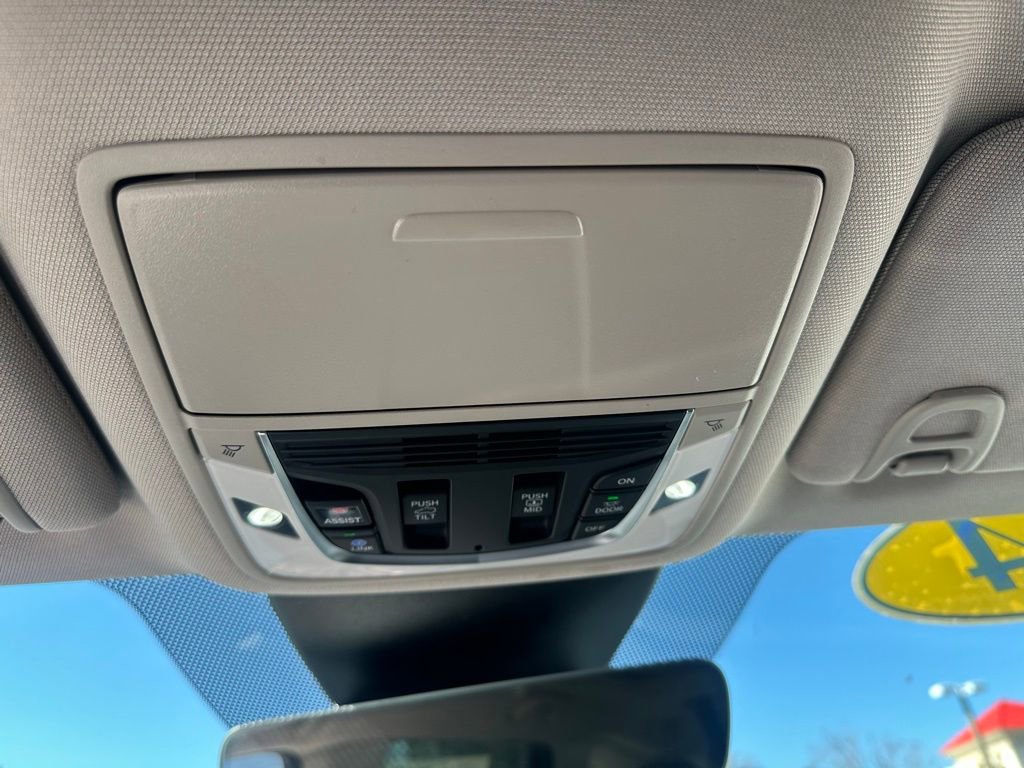 Used 2024 Acura MDX FWD image 31