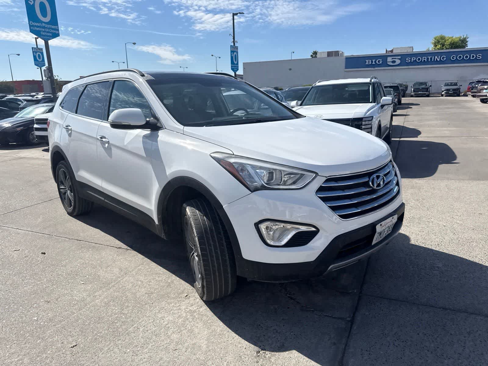 Used 2016 Hyundai Santa Fe SE w/ Option Group 03 AWD/4WD image 3