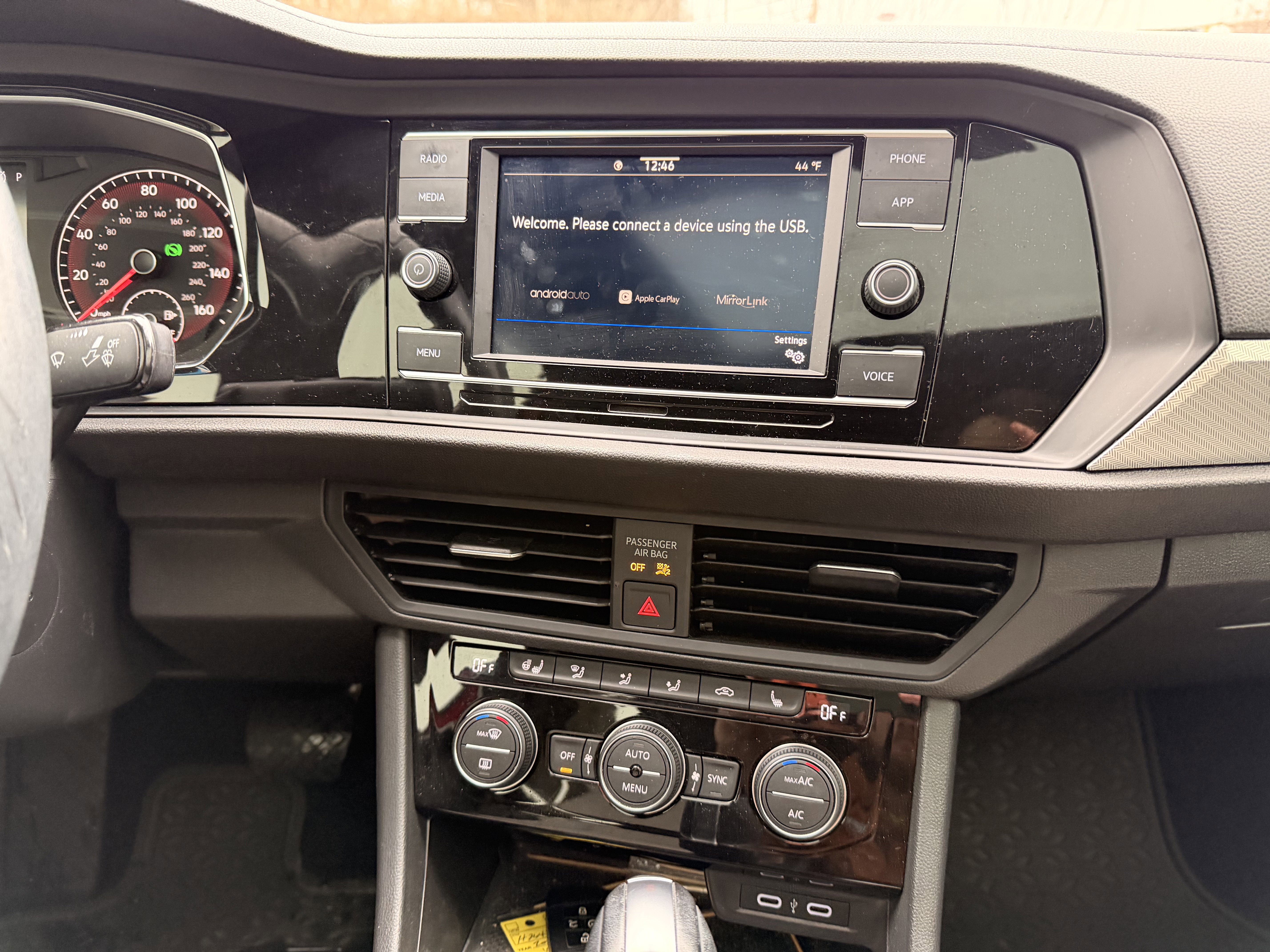 Used 2020 Volkswagen Jetta R-Line w/ R-Line Cold Weather Package image 18