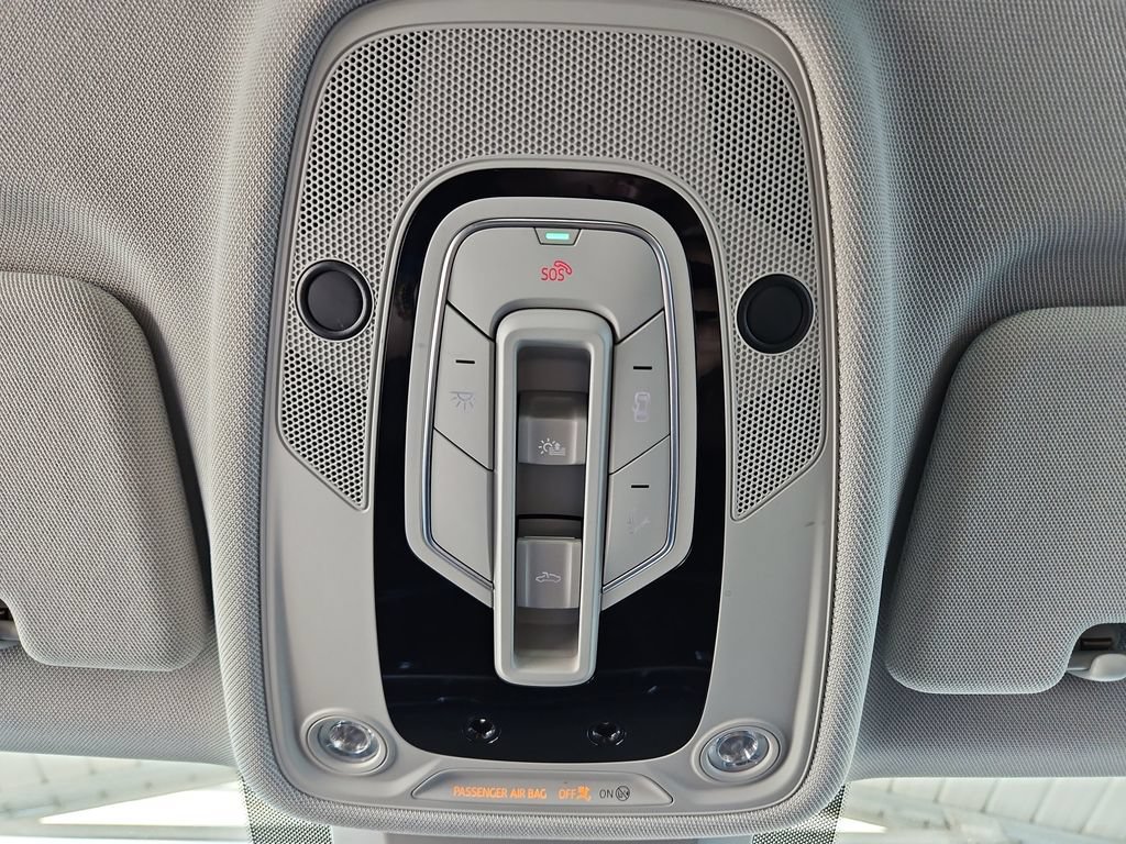 Used 2019 Audi Q8 Premium Plus w/ Premium Plus AWD/4WD image 21