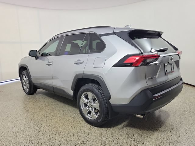 Used 2025 Toyota RAV4 XLE w/ Convenience Package FWD image 7