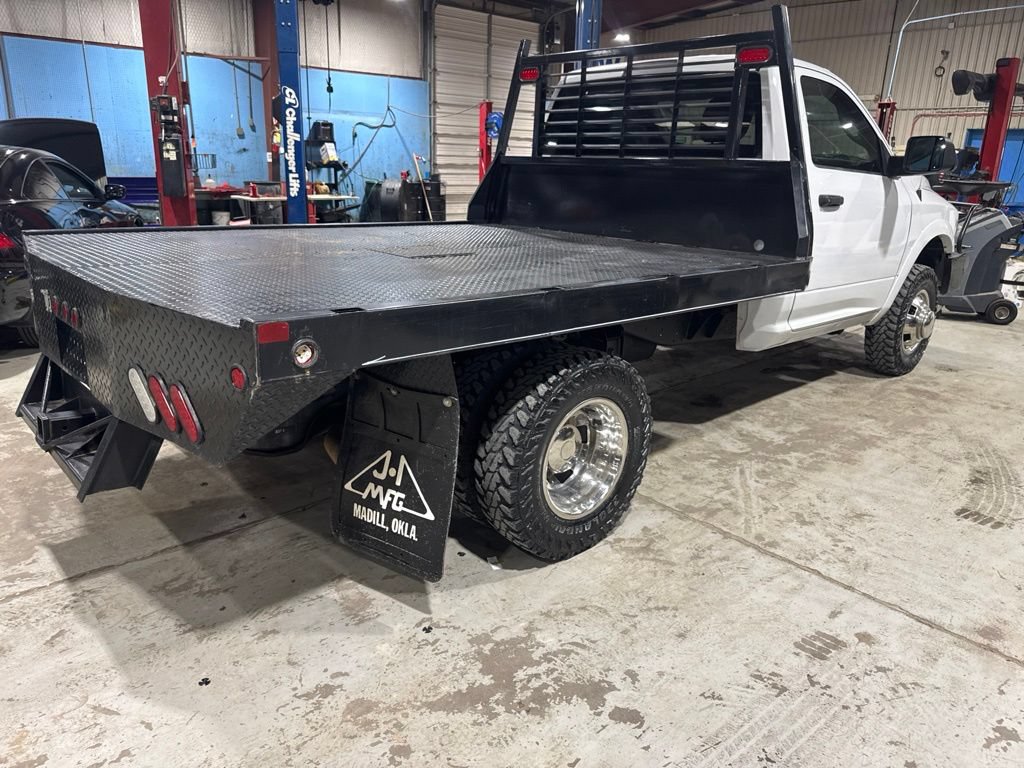 Used 2016 RAM 3500 Tradesman w/ Chrome Appearance Group AWD/4WD image 4