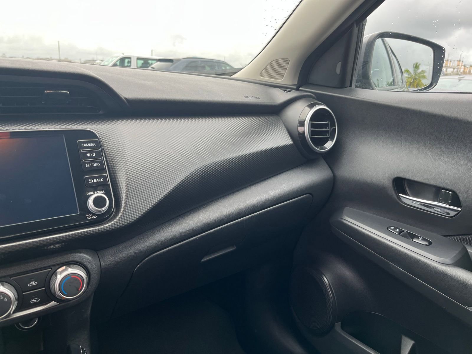 Used 2024 Nissan Kicks SV image 34