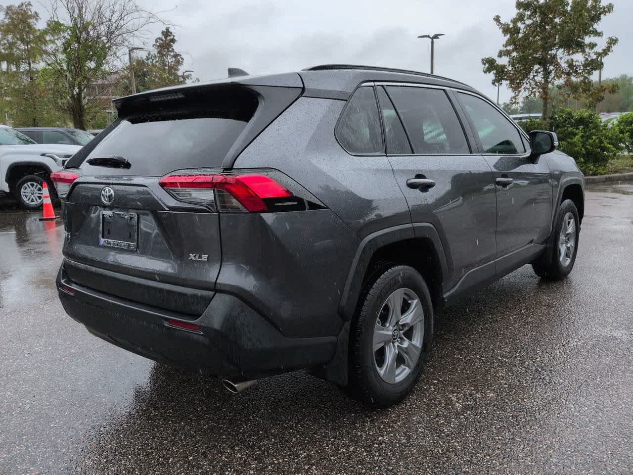 Used 2025 Toyota RAV4 XLE w/ Convenience Package FWD image 6