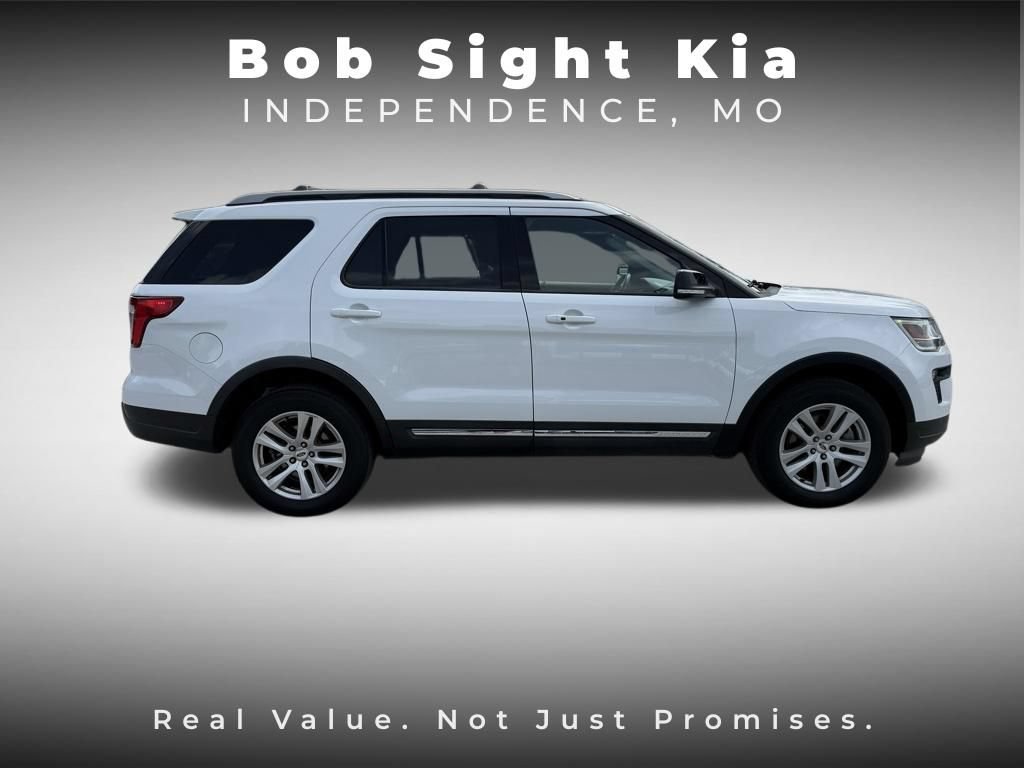 Used 2018 Ford Explorer XLT w/ Equipment Group 202A AWD/4WD image 21