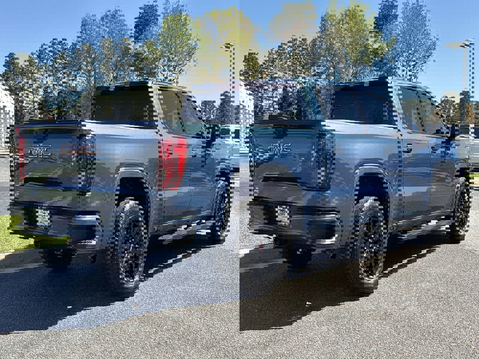 Used 2024 GMC Sierra 1500 Elevation image 10