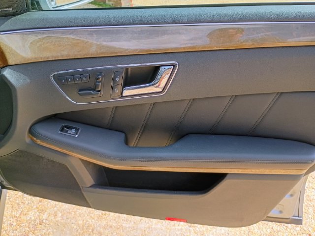Used 2010 Mercedes-Benz E 350 Sedan image 48