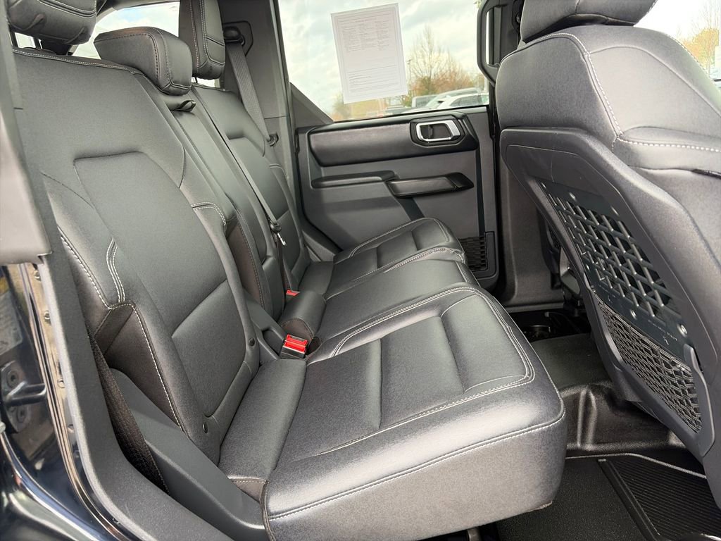 Used 2025 Ford Bronco Badlands AWD/4WD image 39