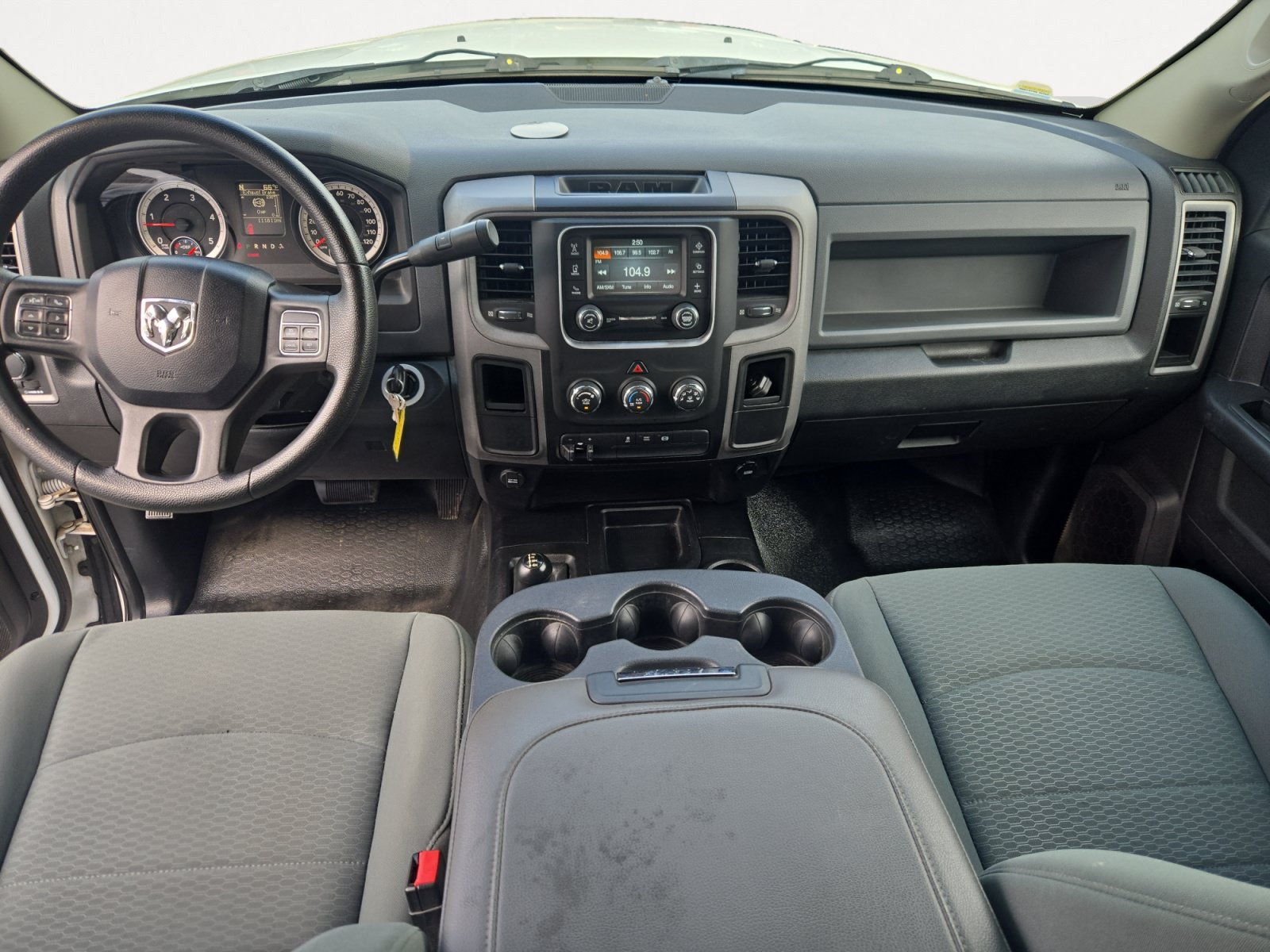 Used 2015 RAM 2500 Tradesman w/ Chrome Appearance Group AWD/4WD image 3