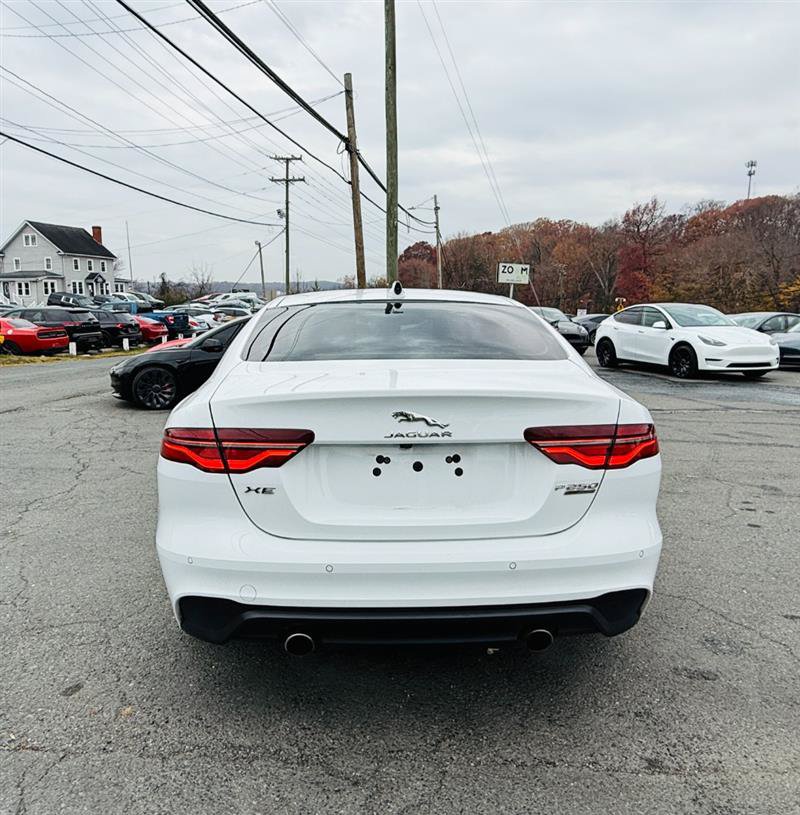 Used 2020 Jaguar XE S RWD image 4