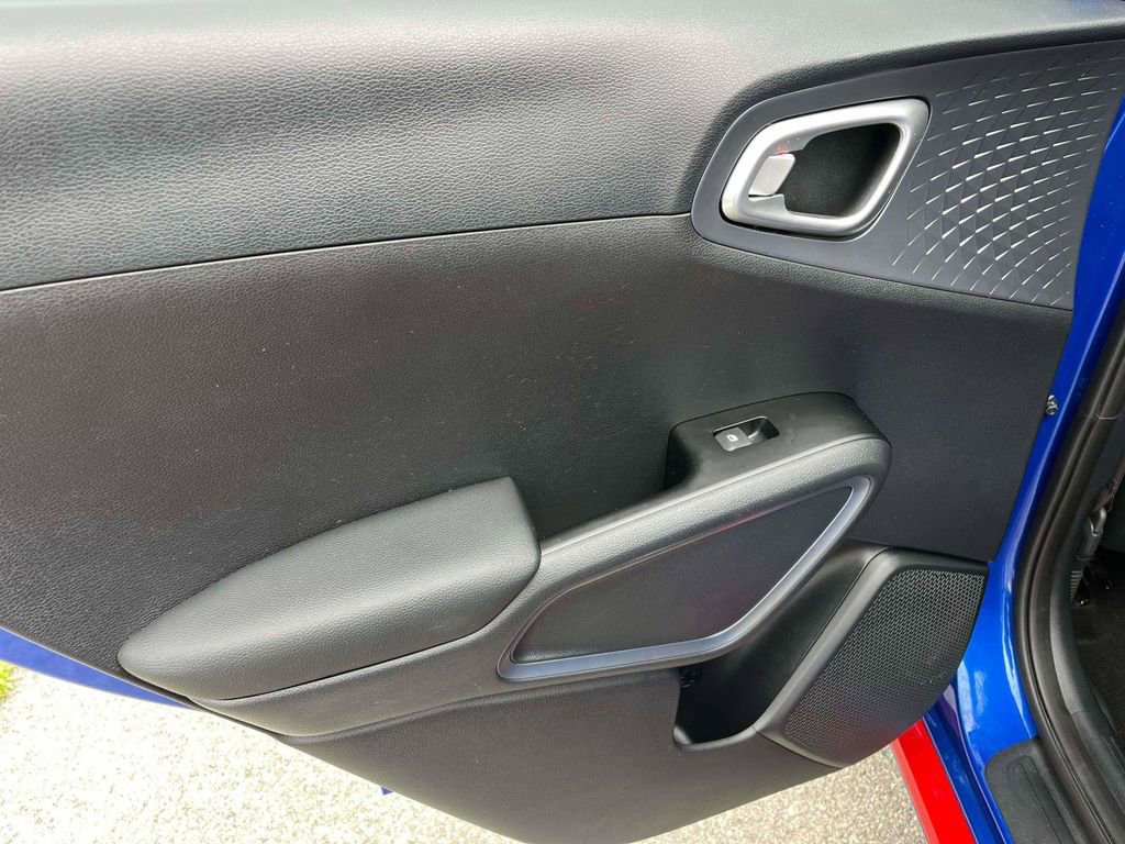 Used 2020 Kia Soul GT-Line FWD image 5