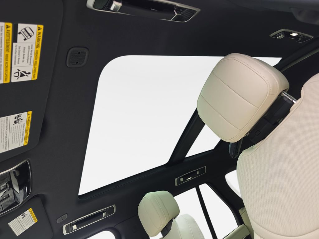 New 2026 Land Rover Range Rover SE image 31