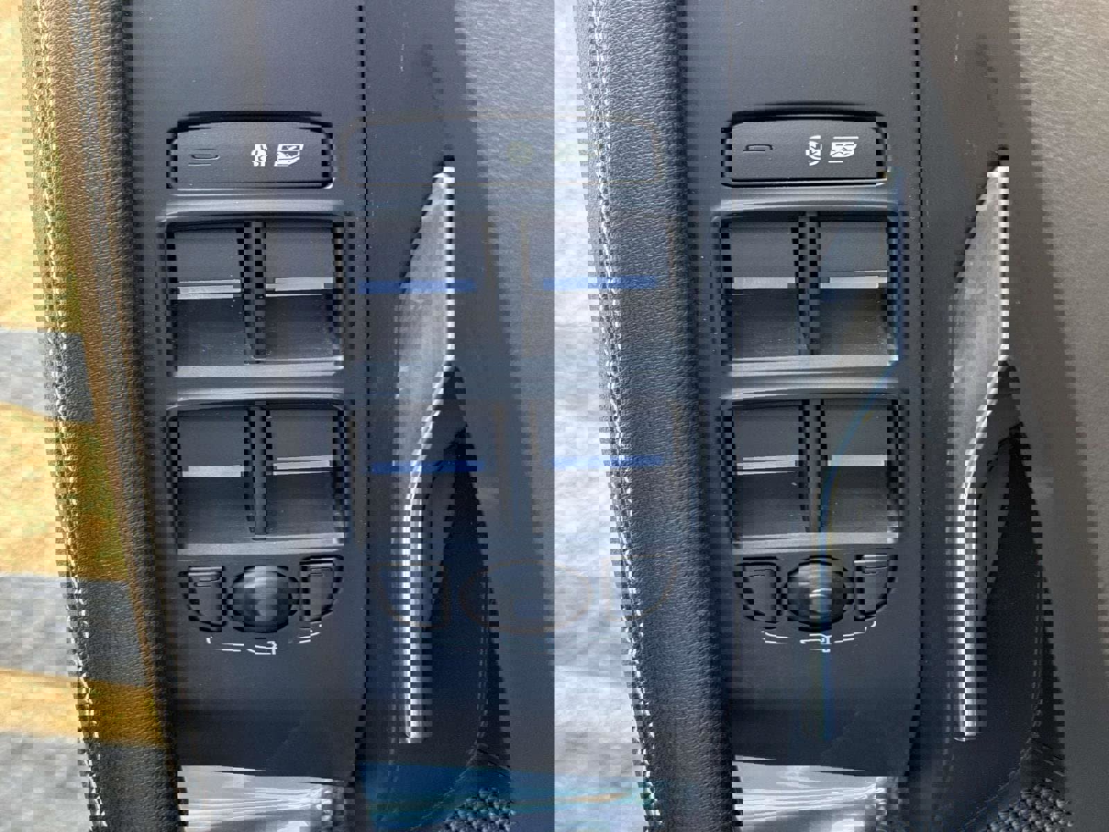 Used 2024 Jaguar E-PACE R-Dynamic SE image 18