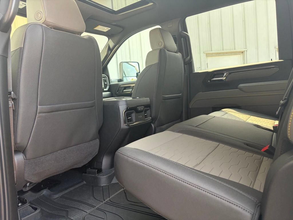 New 2026 Chevrolet Silverado 2500 ZR2 AWD/4WD image 18