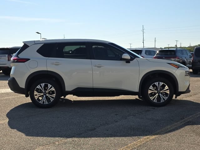 Used 2023 Nissan Rogue SV FWD image 6