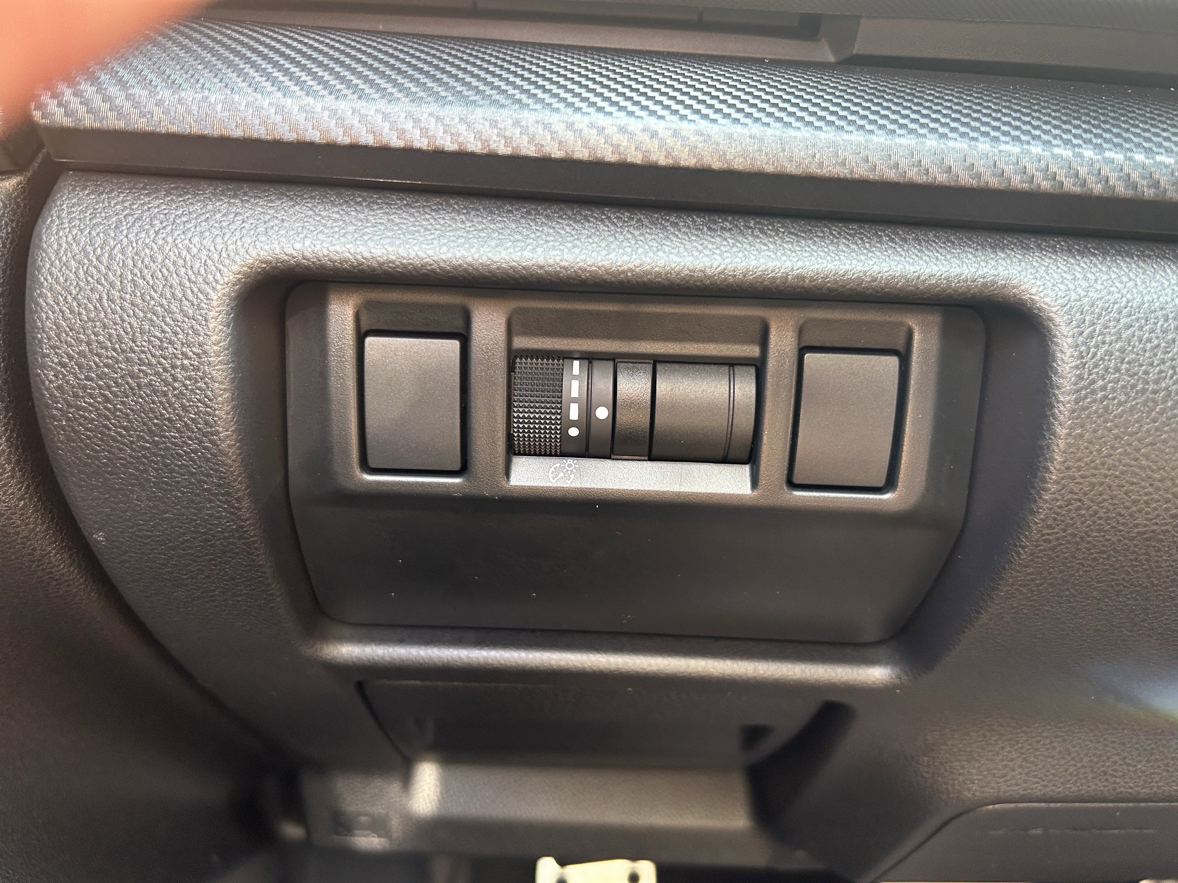 Used 2025 Subaru Crosstrek 2.5i Sport AWD/4WD image 18