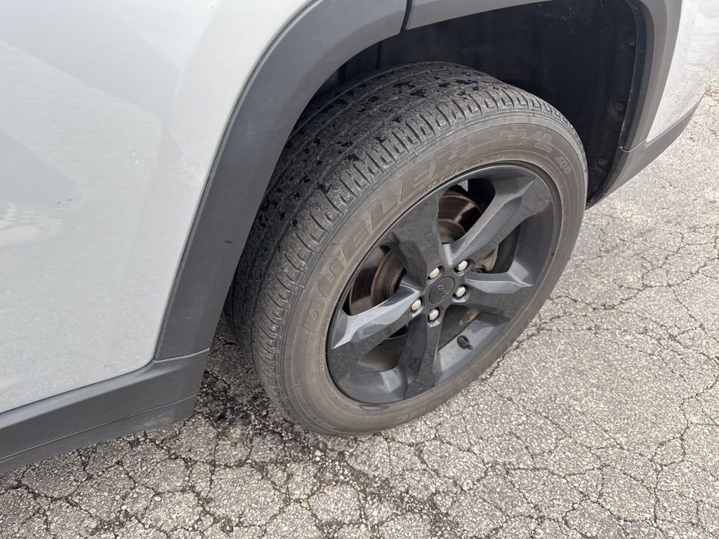 Used 2024 Jeep Grand Cherokee L Altitude image 28