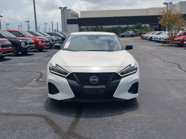 Used 2023 Nissan Maxima SV w/ Floor Mat Group FWD video 2