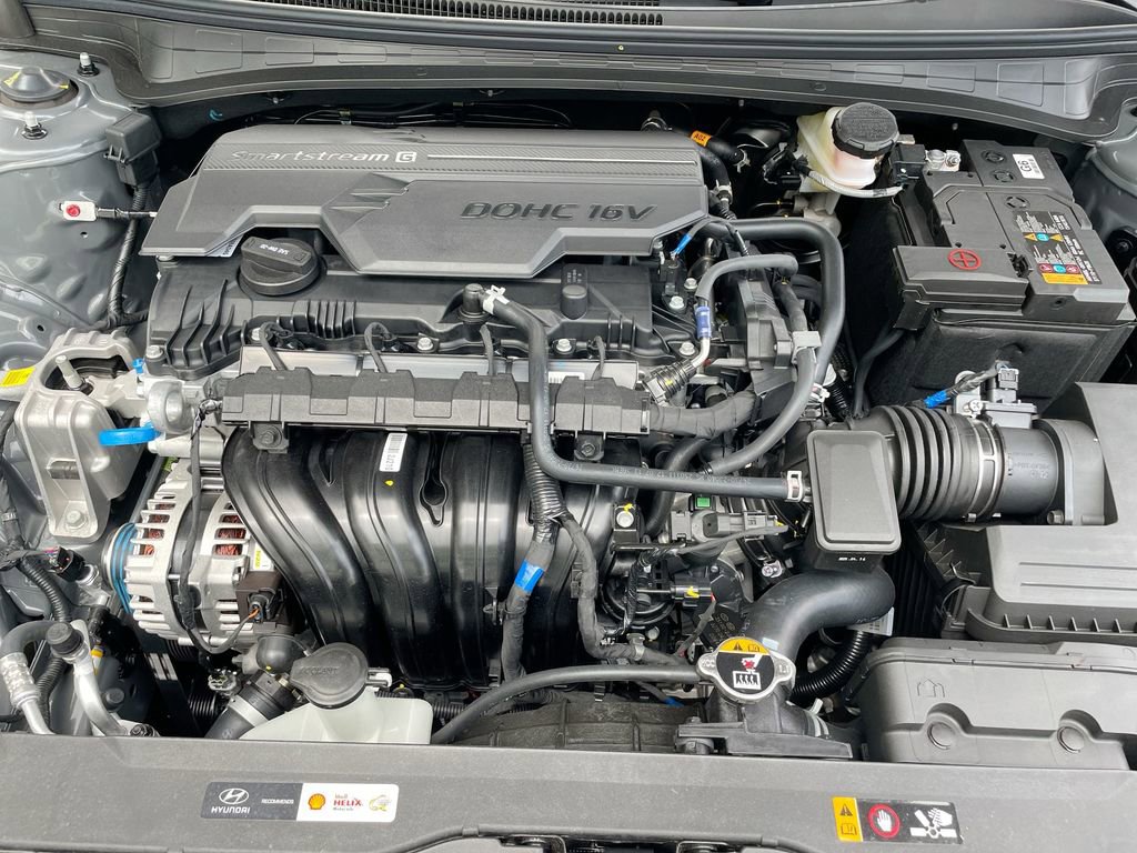 New 2025 Hyundai Elantra Limited image 51