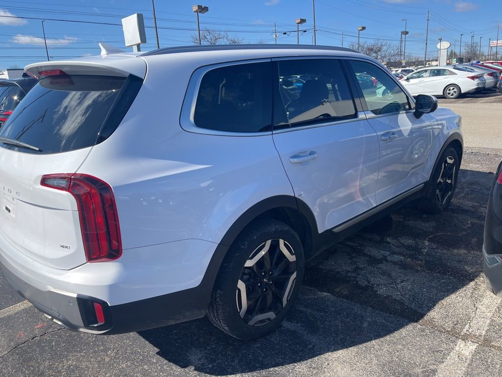 Used 2025 Kia Telluride S image 2