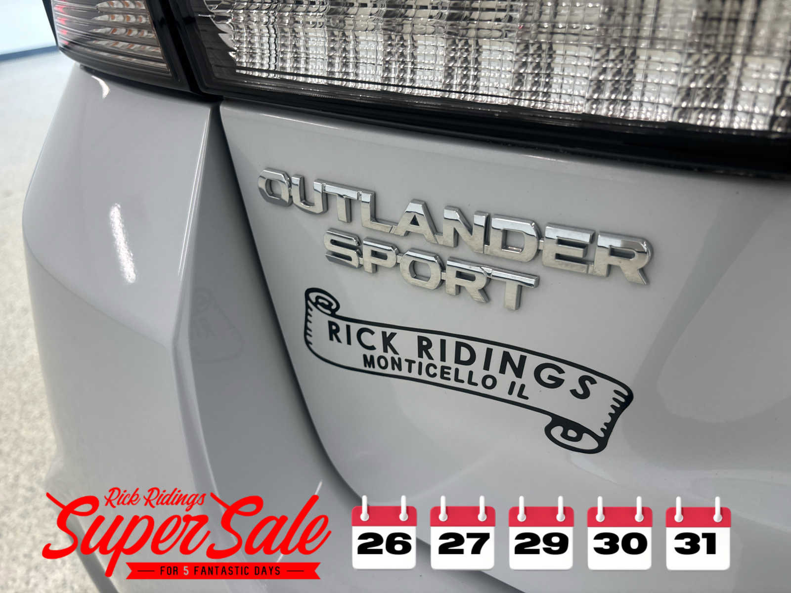 Used 2024 Mitsubishi Outlander Sport LE image 11