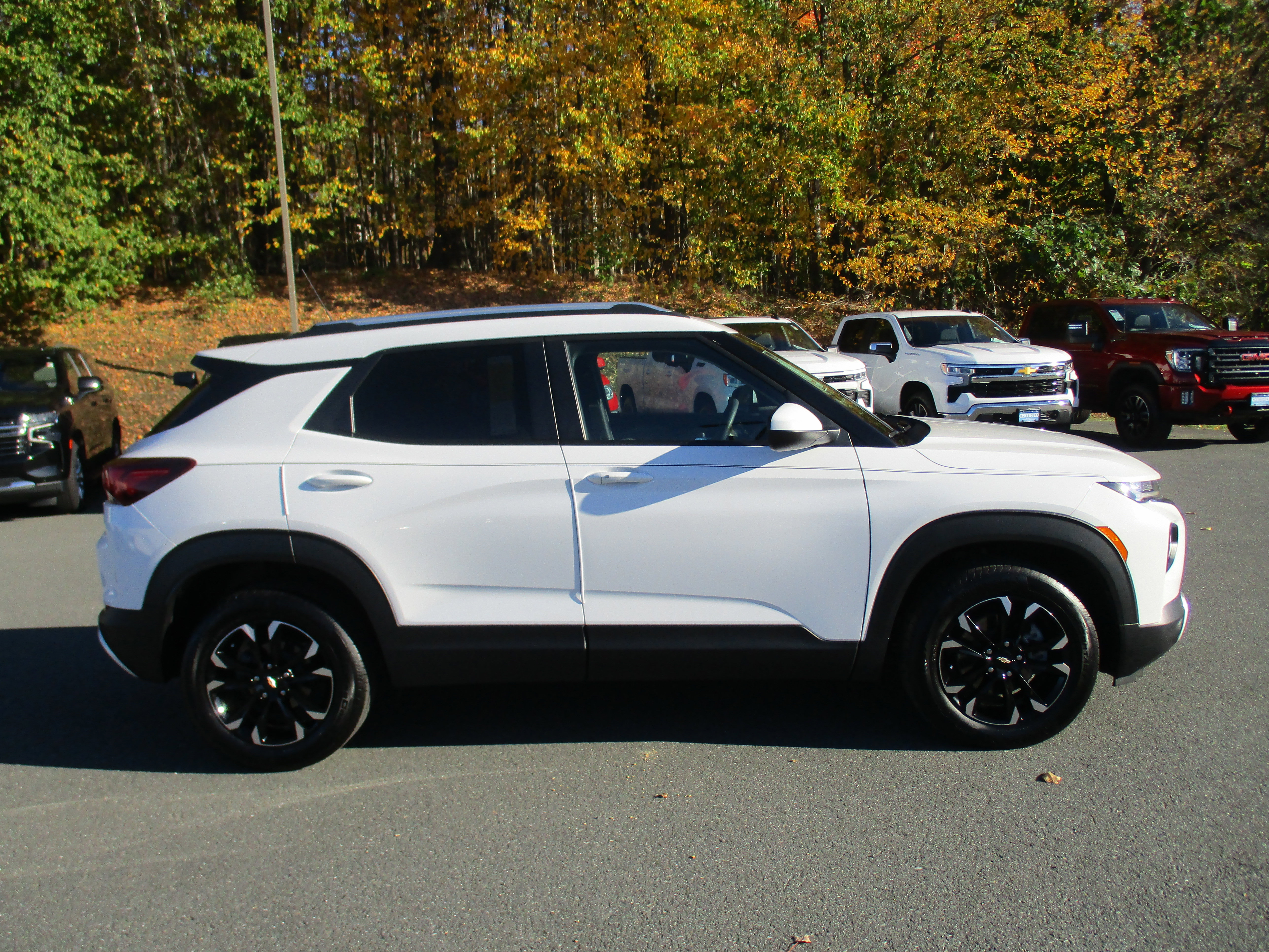 Certified 2023 Chevrolet TrailBlazer LT w/ Convenience Package image 4