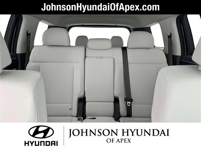 Used 2025 Hyundai Santa Fe SE AWD/4WD image 18
