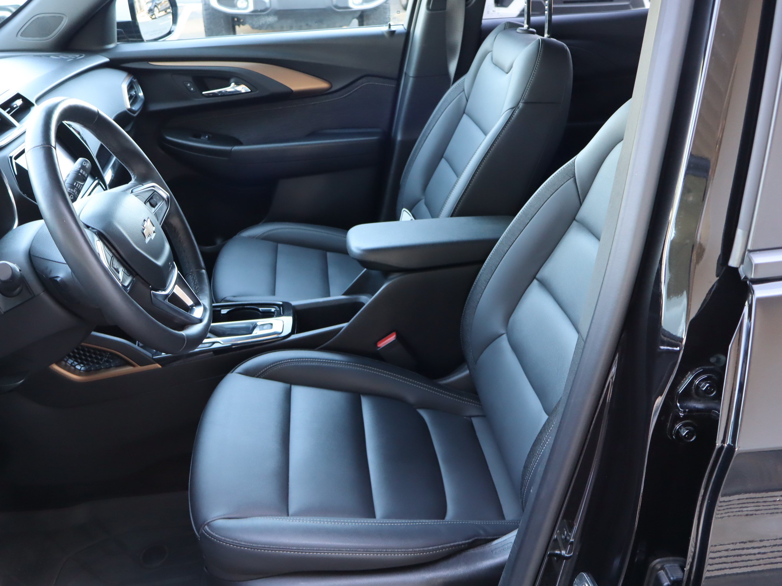 Used 2023 Chevrolet TrailBlazer ACTIV w/ Sun and Liftgate Package AWD/4WD image 16