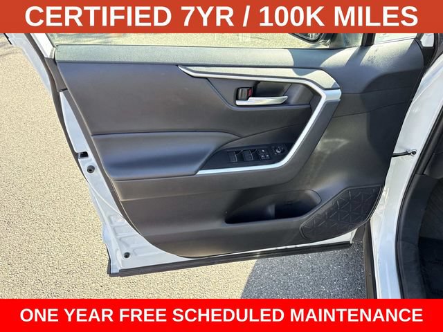 Used 2025 Toyota RAV4 XLE AWD/4WD image 13