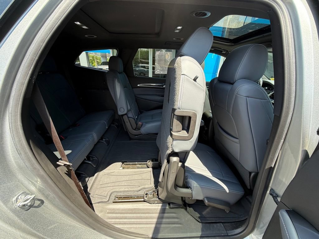 Used 2023 Buick Enclave Essence w/ Experience Buick Package AWD/4WD image 35