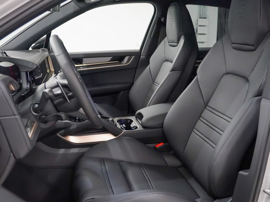 Used 2026 Porsche Cayenne S AWD/4WD image 5